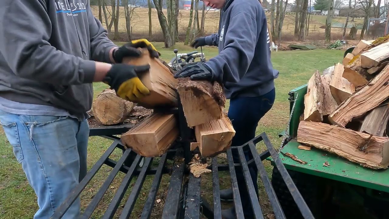 First Time Using a RuggedMade 37-Ton Log Splitter (Beginner Operator) 