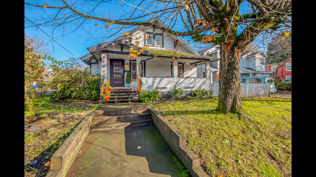 1502 SE 84th Ave  Portland, OR 97216