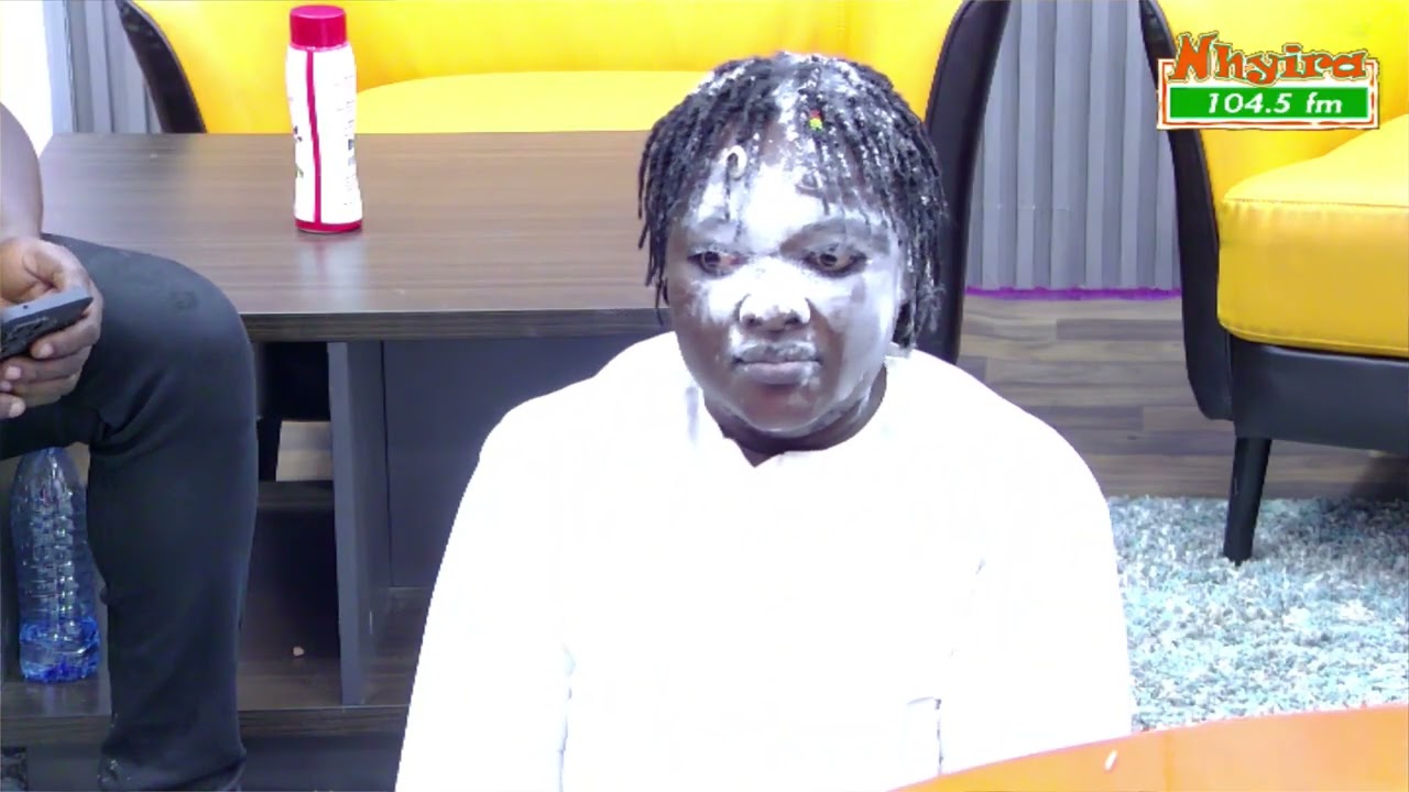 💥 Unbelievable! Spirit Possesses Beautiful Lady — Her Strange Actions Shock Everyone 😱