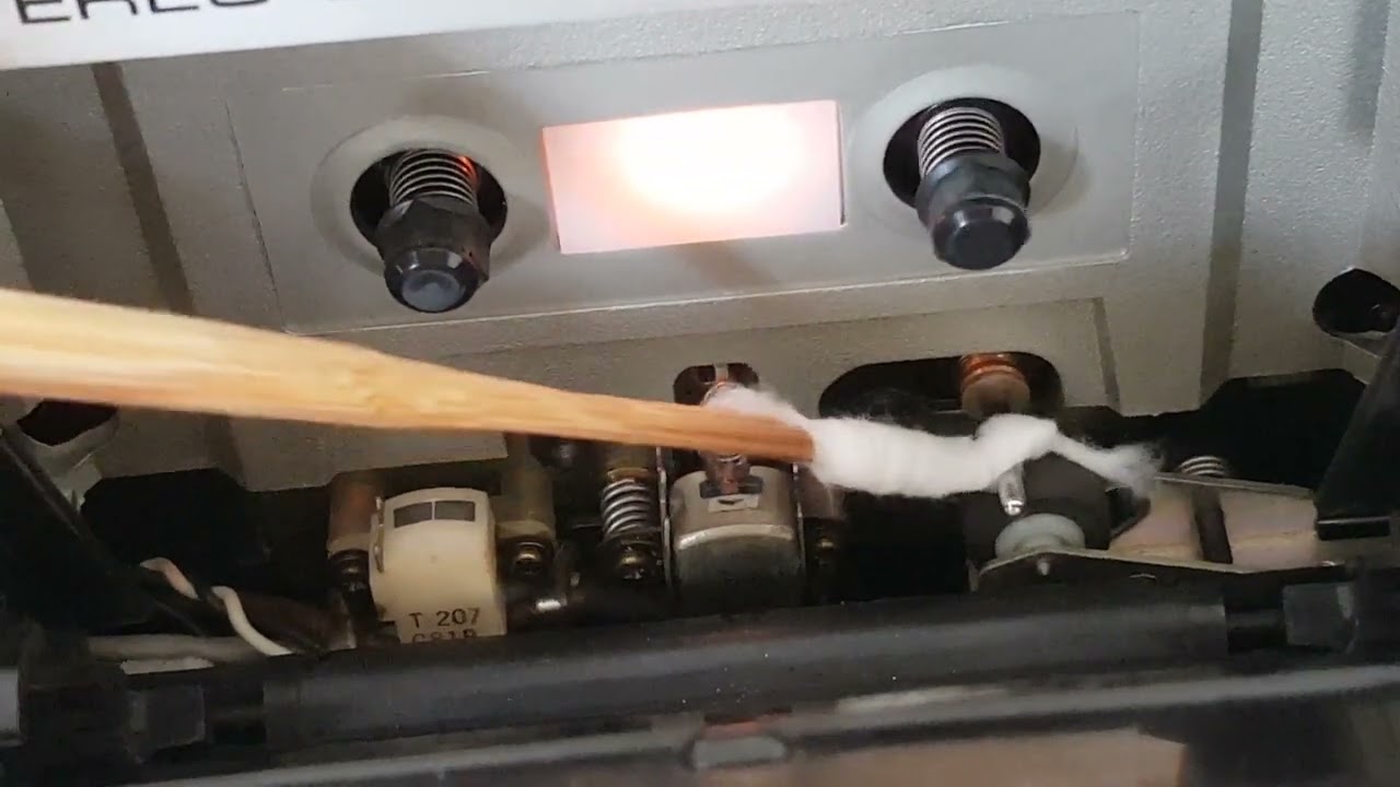 Hướng dẫn vệ sinh đầu từ (PLAY/REC) của tape/deck,trục capstan,bánh tỳ...cho máy hoạt động hoàn hảo.