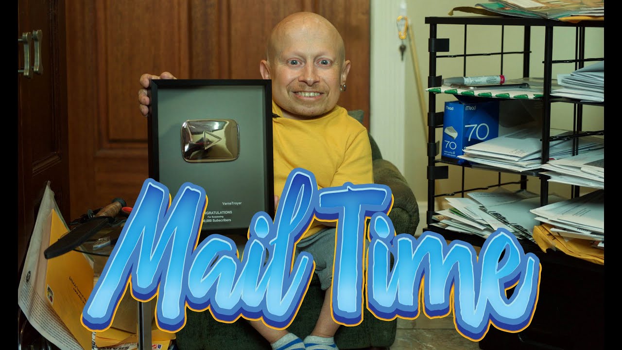 Silver Youtube Play Button! | MailTime #6 Unboxing With Verne Troyer