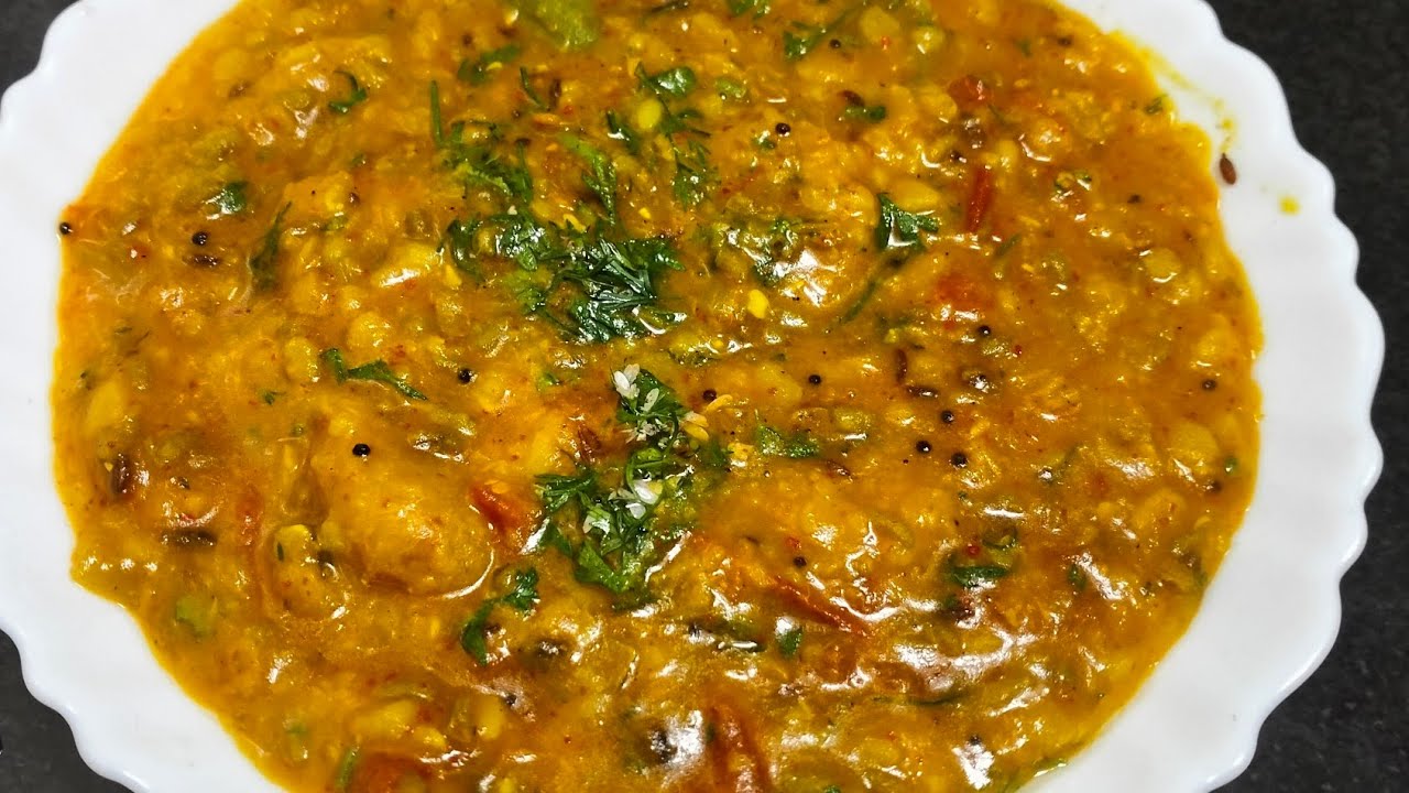 Dal Dhokli | दाल ढोकली रेसिपी | Quick and Easy Dal Dhokli Recipe |
