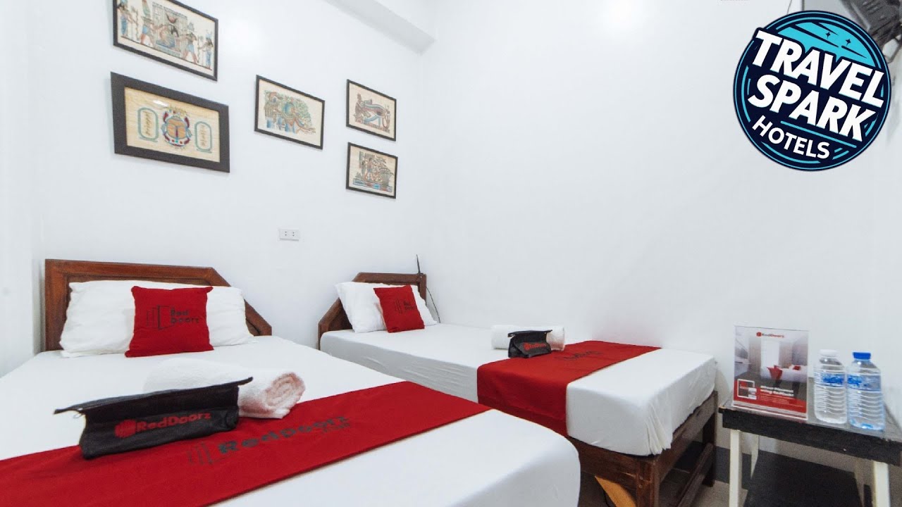 RedDoorz @ Plaza Jaro Iloilo | Iloilo, Philippines | Hotel Review 🌟