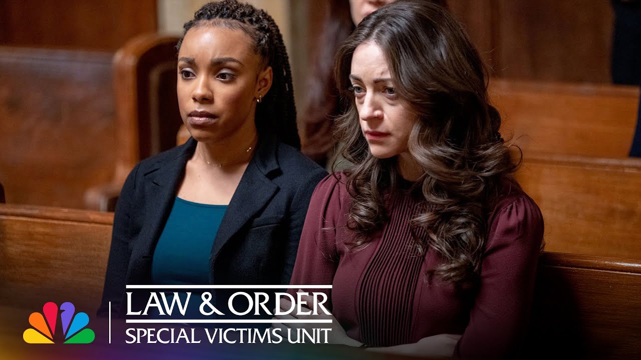 Carisi Turns Off the Lights in the Courtroom to Prove a Suspect Wrong | NBC&rsquo;s Law & Order: SVU