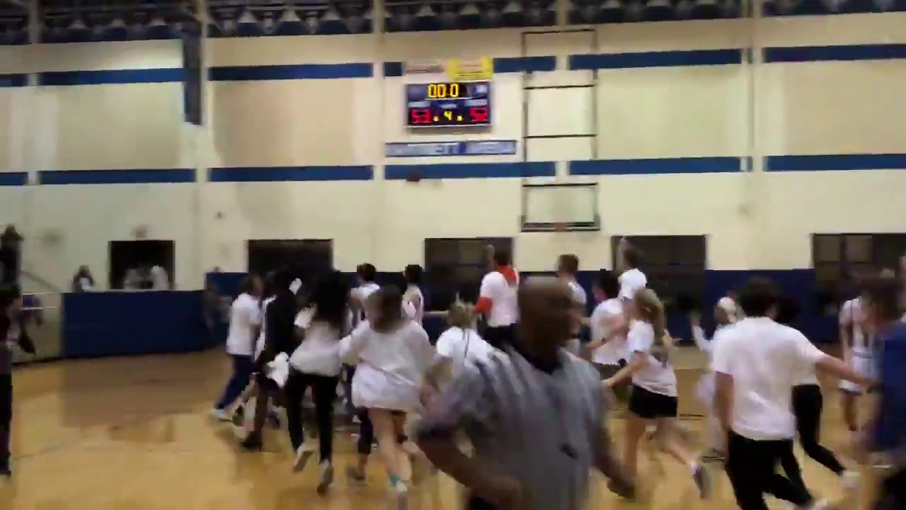 Nolan Catholic boys hit late game winner to beat Midland Christian