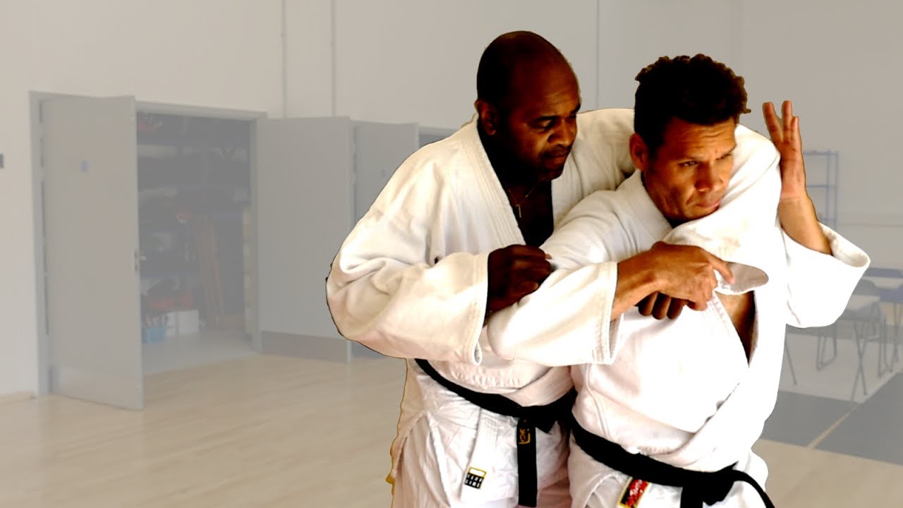Aikido Magic Escaping a choke In slow-motion