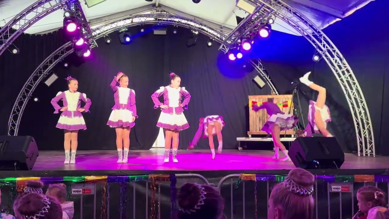 Dansmariekesconcours 2026 bij CV de Dördouwers Weiteveen - gardedans BULTRUTERS TER APEL 