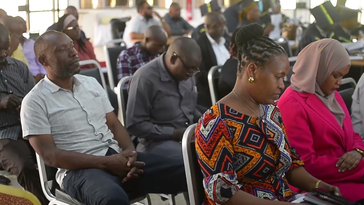 MKUU WA WILAYA KILINDI AHIMIZA UKUSANYAJI WA MAPATO KWENYE MINADA NA MAZAO