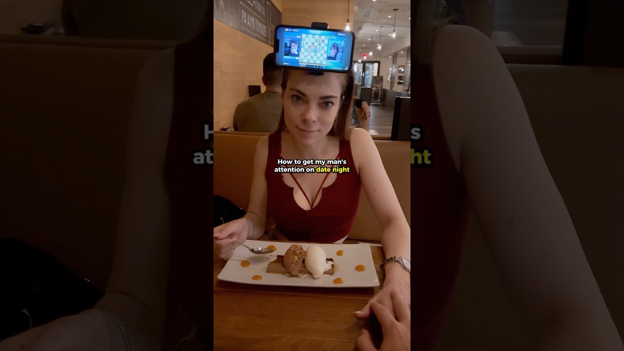 Chess player&rsquo;s girlfriend life hack ♟️📱