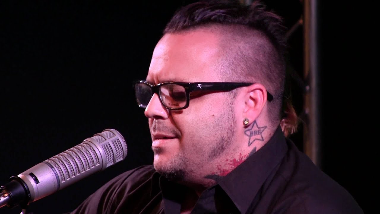 Blue October - Hate Me (97X Green Room)