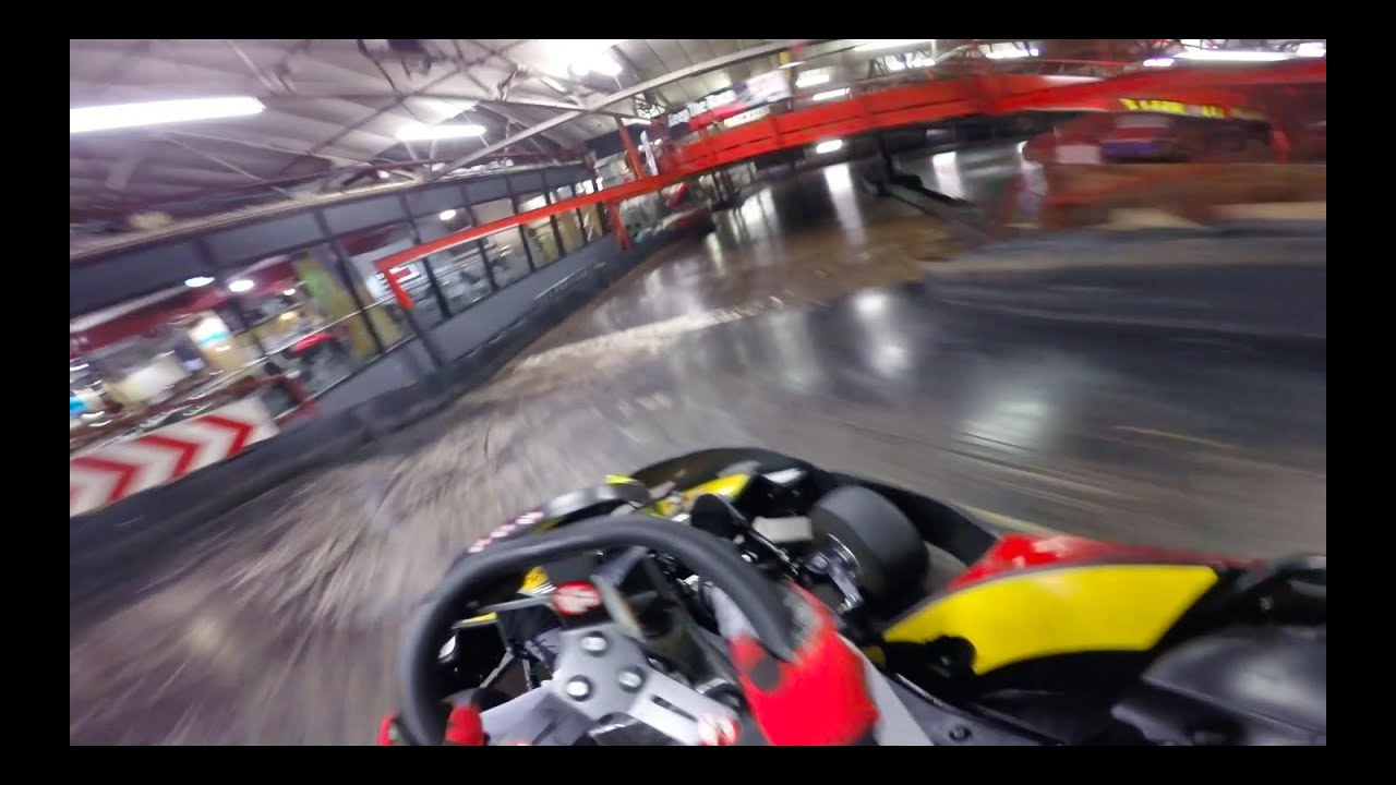 SUPERFAST Indoor Kart Race!! HD