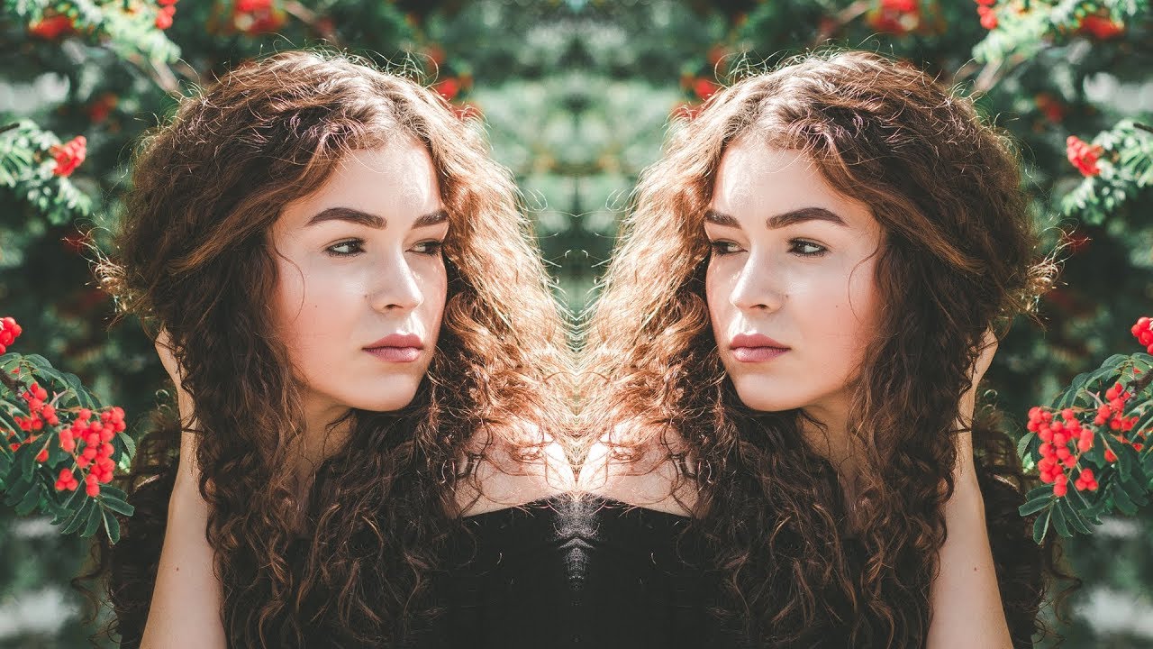 How to Make Mirror Effect in Photoshop - Easy Photo Tutorial