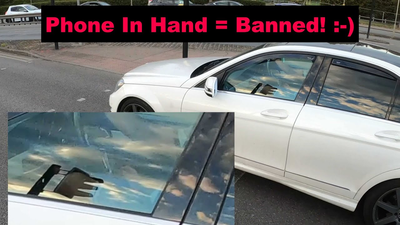 Dash Cam UK Merc YD14 OHT Driver Threw His Licence Away At The Lights.  Phone+PROSECUTED=BANNED :-)