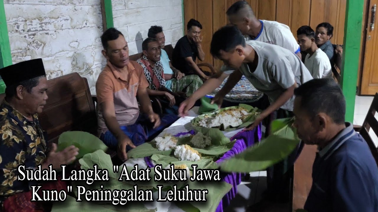 Desa Penjaga Tradisi Kuno 