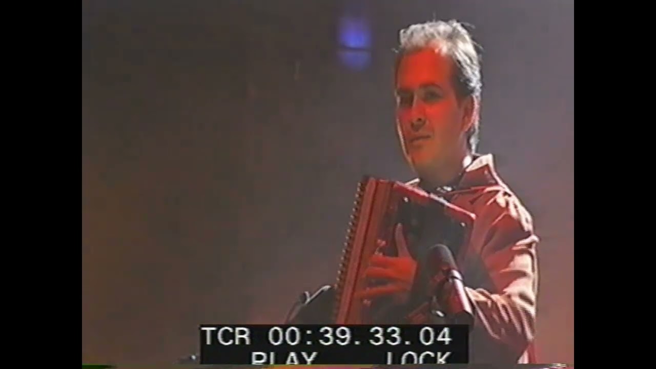Nostalgia de Poncho - Moises Angulo Concierto Portugal 98