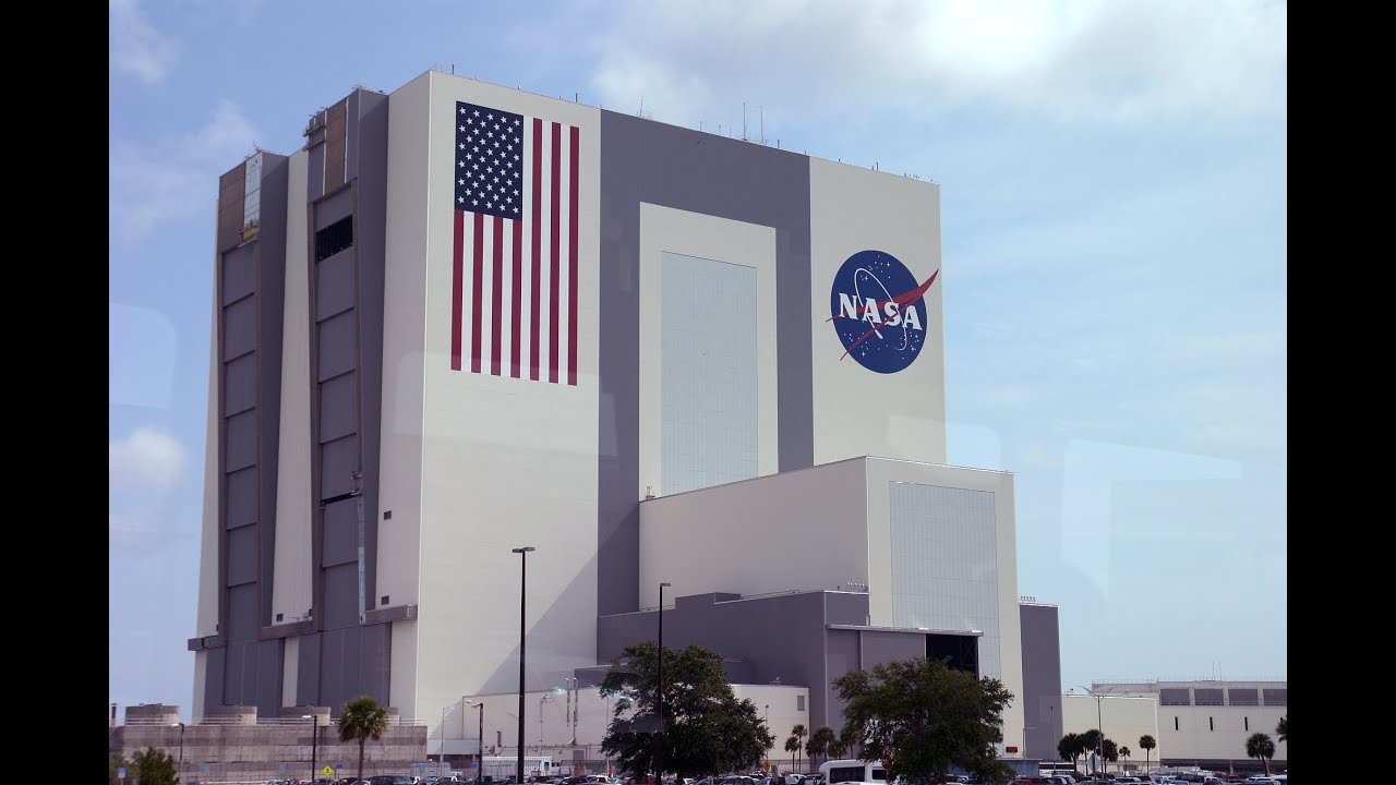 NASA VAB - A brief look inside the Vehicle Assembly Building MilitaryAircraft.de 2001