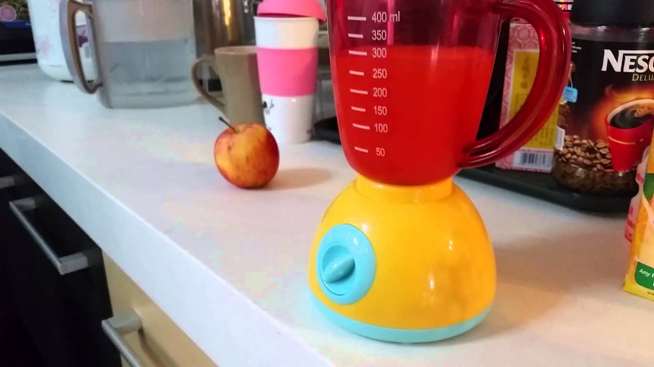 Toy blender and popsicle set that works!