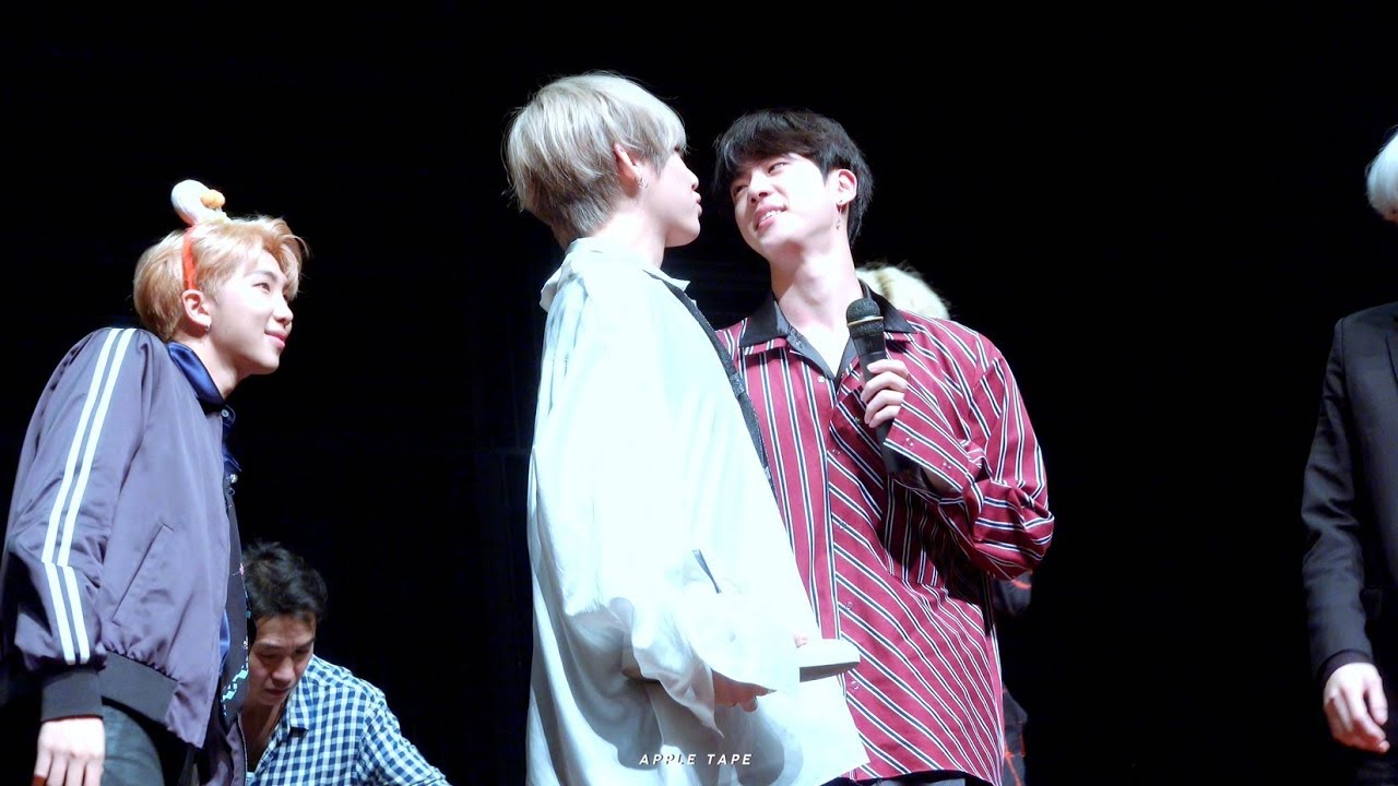 4K) 너 왜 나보다 크냐? 진 vs 뷔 방탄소년단 석진 직캠 BTS Jin focus fancam 171007 팬싸인회