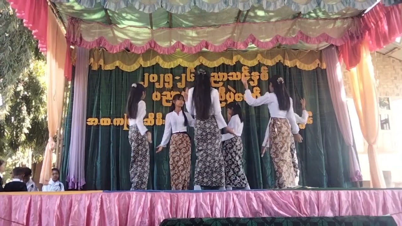 ပန်းကမ္ဘာမျှော်စင် ဆီမီးကံ 