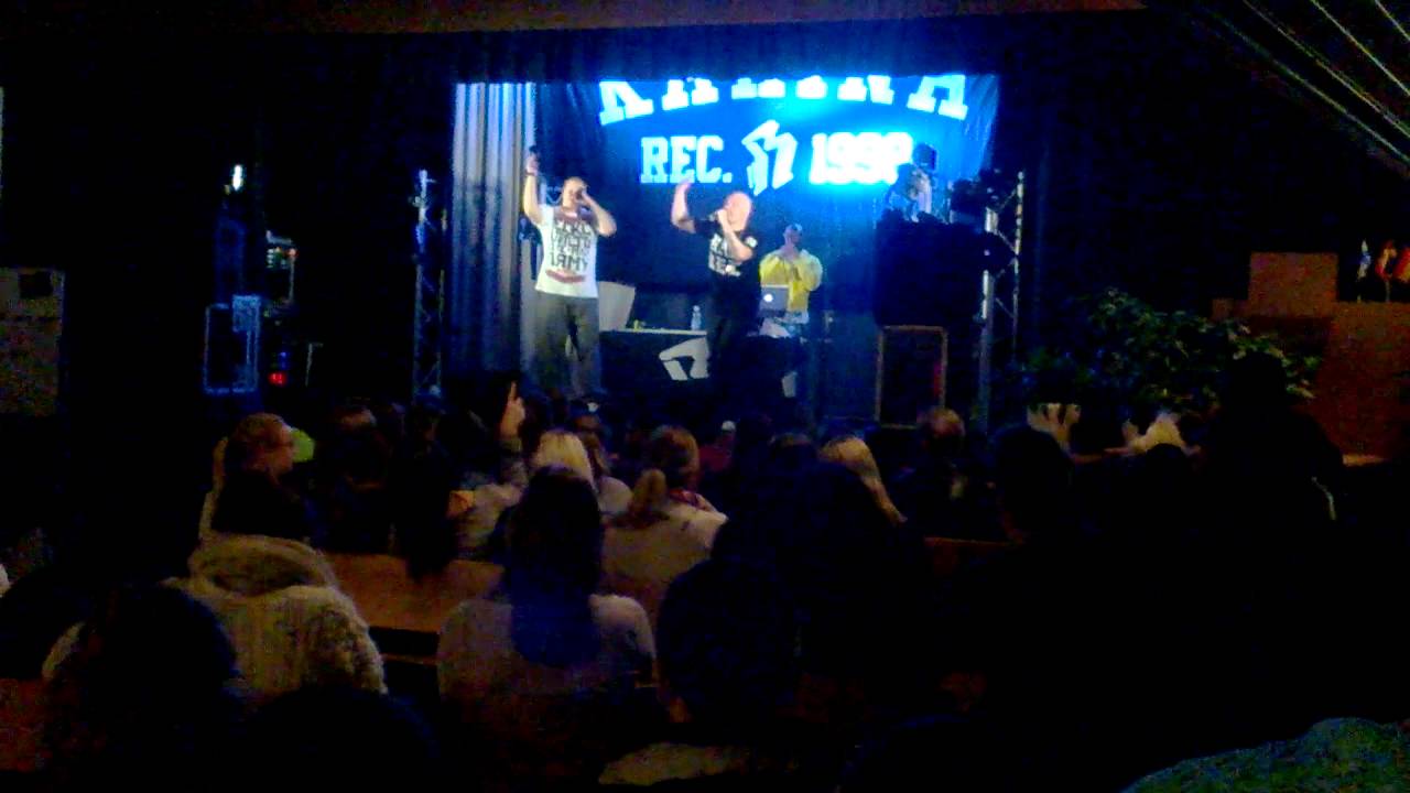 Iso H - Milt must tuntuu @ Helsingin kielilukio 7.10.2014