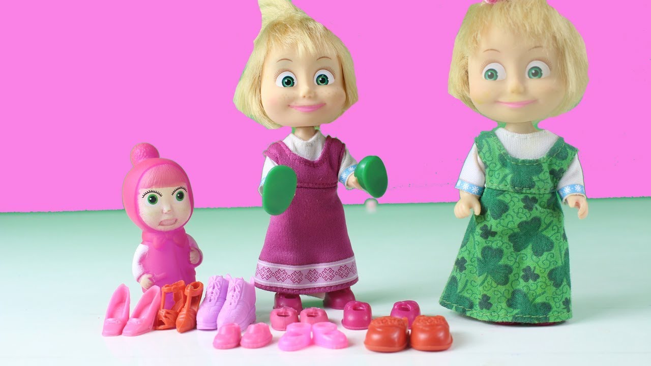 Maşa Kendine Bir sürü Yeni Oyuncak Ayakkabı Alıyor Maşa İle Koca Ayı