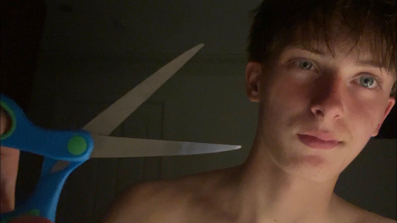 ASMR Fast And Aggressive Haircut (with mouth sounds)