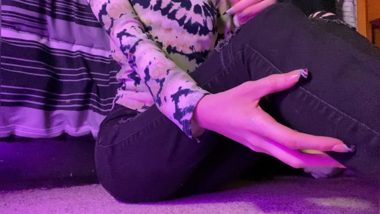 Jean Scratching ASMR