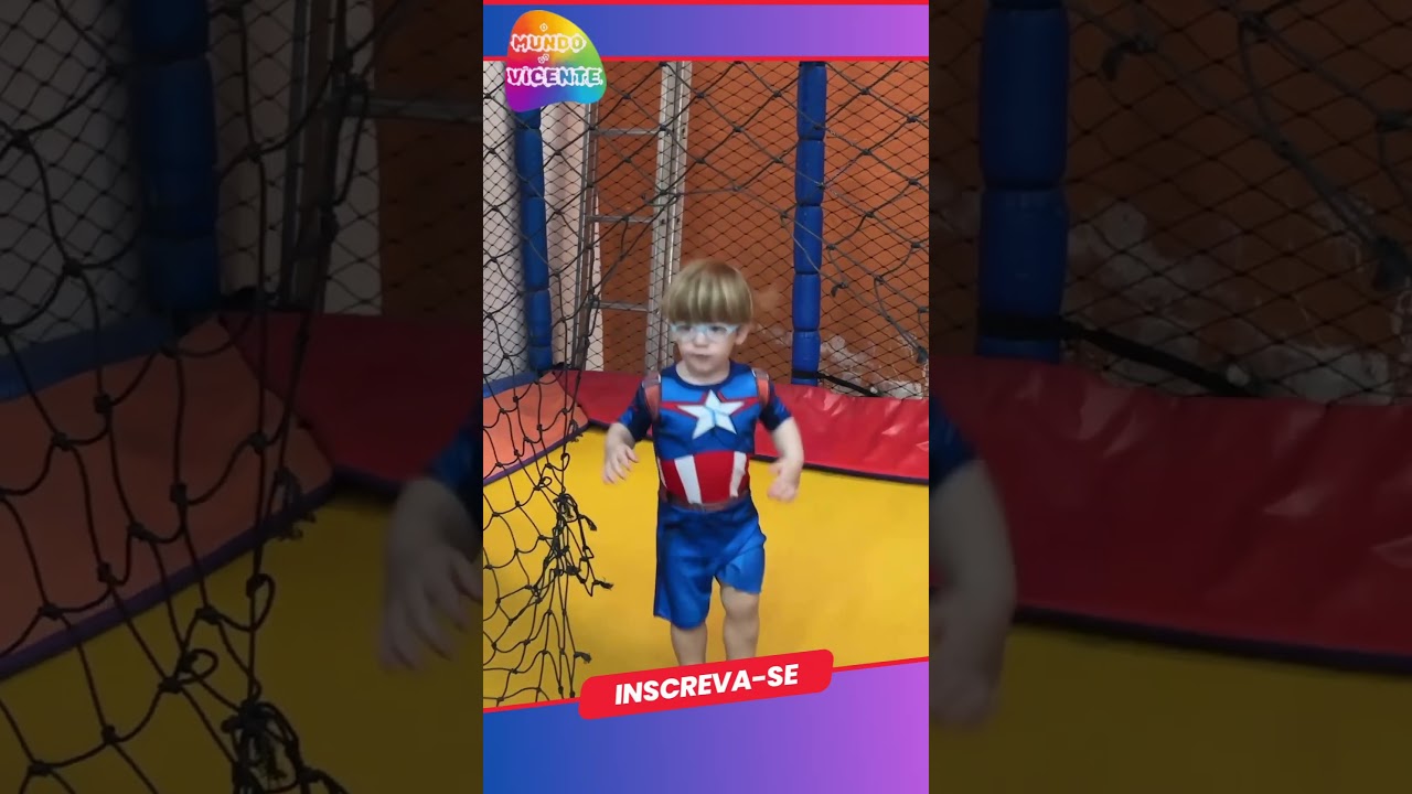 Vicente se diverte no pula-pula! 🎉🤸&zwj;♂️ #Divers&atilde;oSemFim #VicenteAventura #PulaPulaDivertido