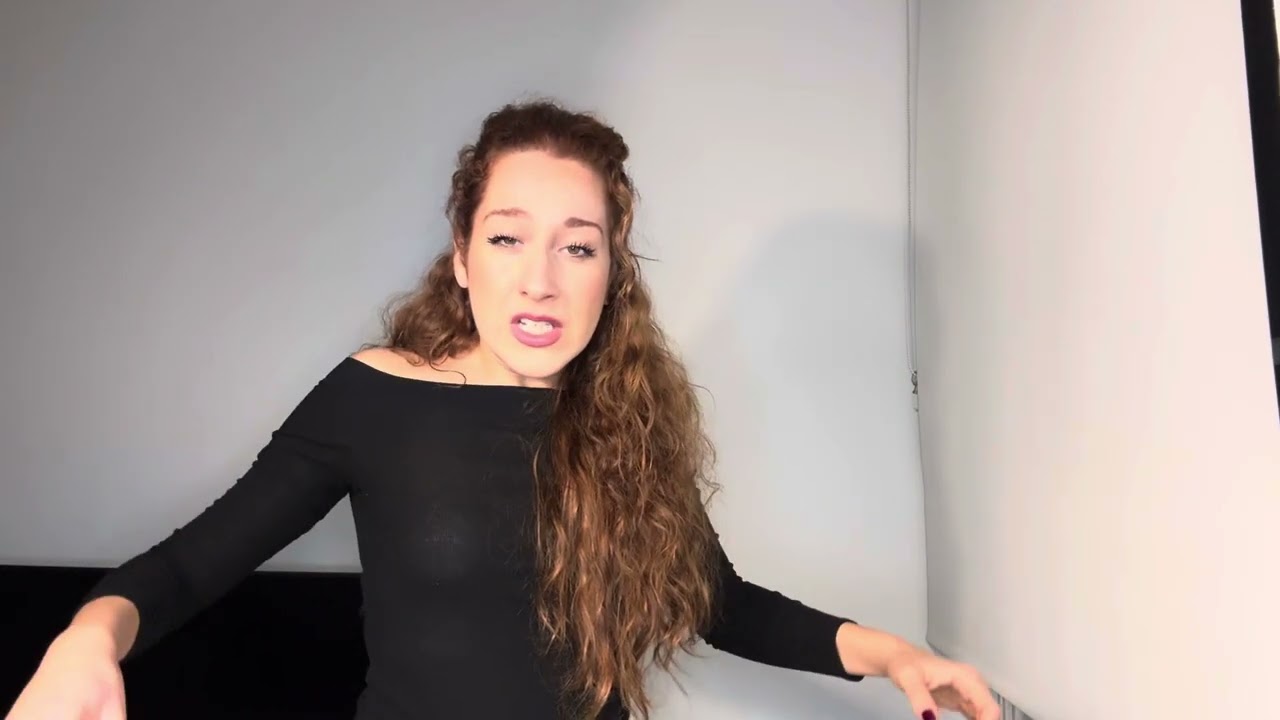 Shallow-Núria Delgado Jiménez
