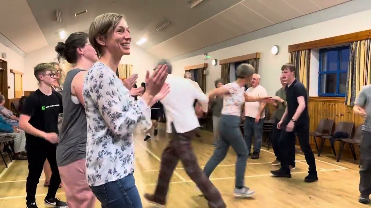 Strip the Willow - Scottish Ceilidh Dance with Tartan Paint