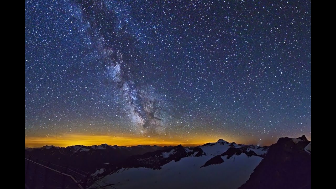 Aurah - Above, Below, Beyond (Photography by Norbert Span)