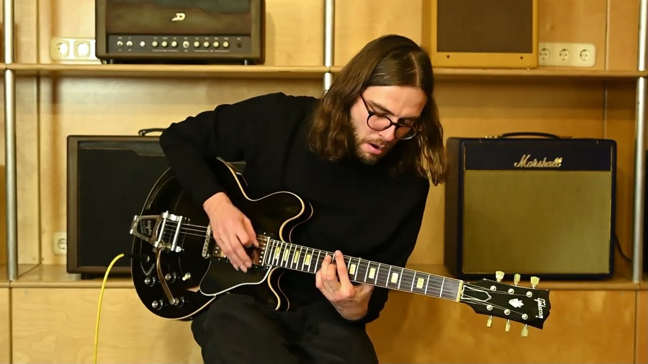 2015 Gibson ES-330L w/Humbuckers & Bigsby!!!