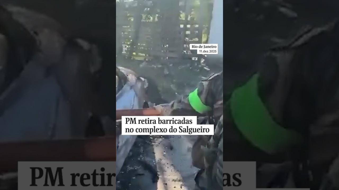 PM retira barricadas no complexo do Salgueiro, no Rio de Janeiro