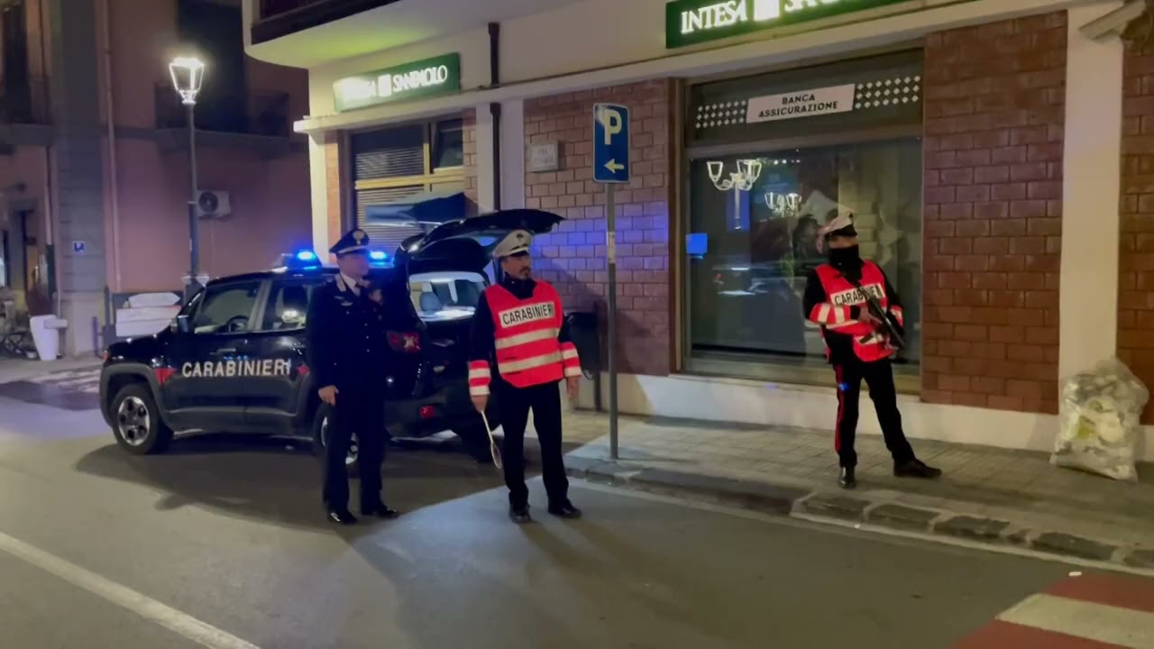 S. Stefano di Camastra: i Carabinieri arrestano un 24enne e denunciano un 70enne e tre donne