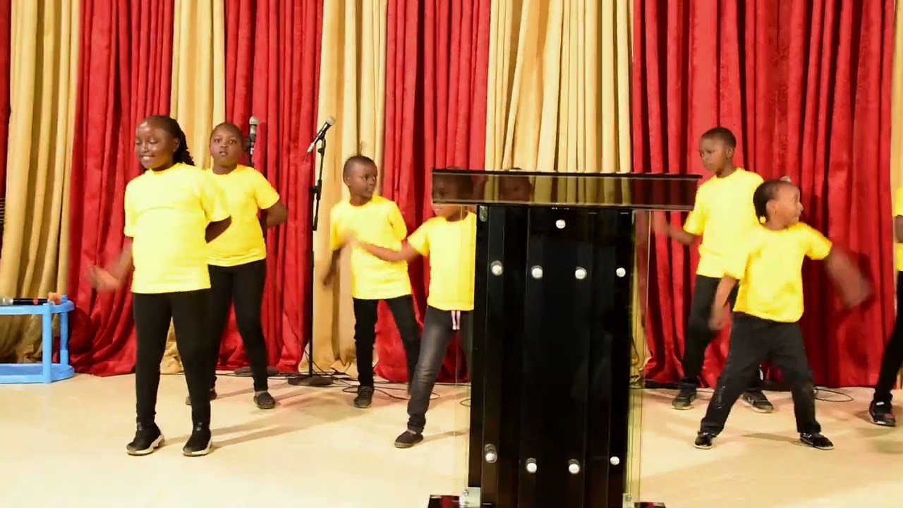 Little Angels Dance-I know who I am (Sinach)