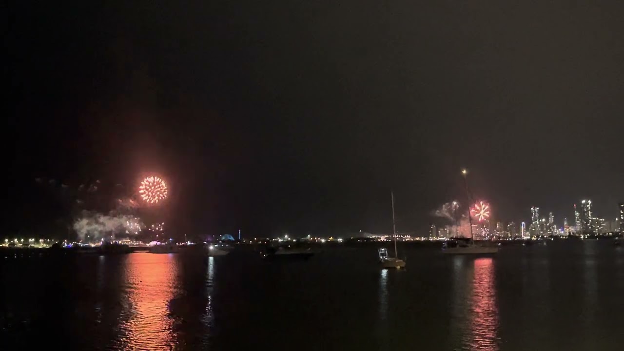 New Years Eve 2025 Fireworks 🎇 Gold Coast 📍Australia 