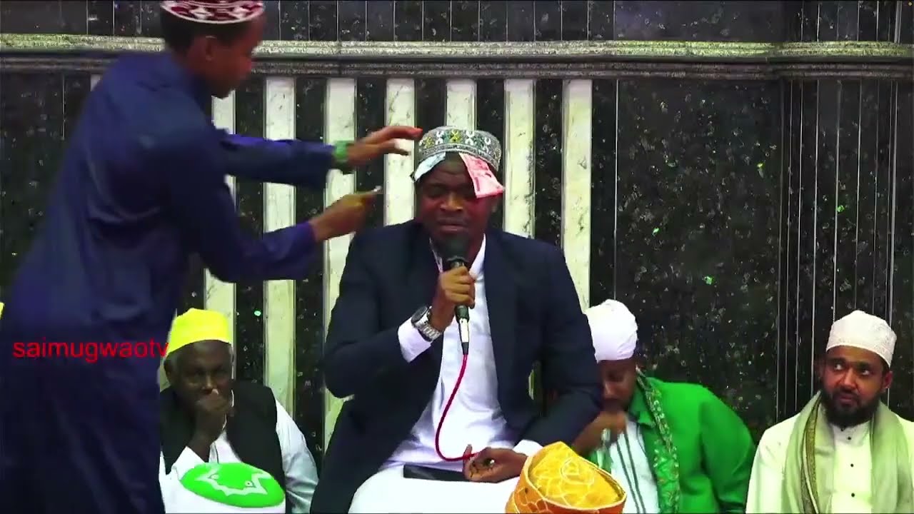 USIKU WA LAILATUL QADIR MASJID MTORO. QARY HASSAN MTULILA AUSISISMUA ULIMWENGU MBELE YA QARY A.RAJAB
