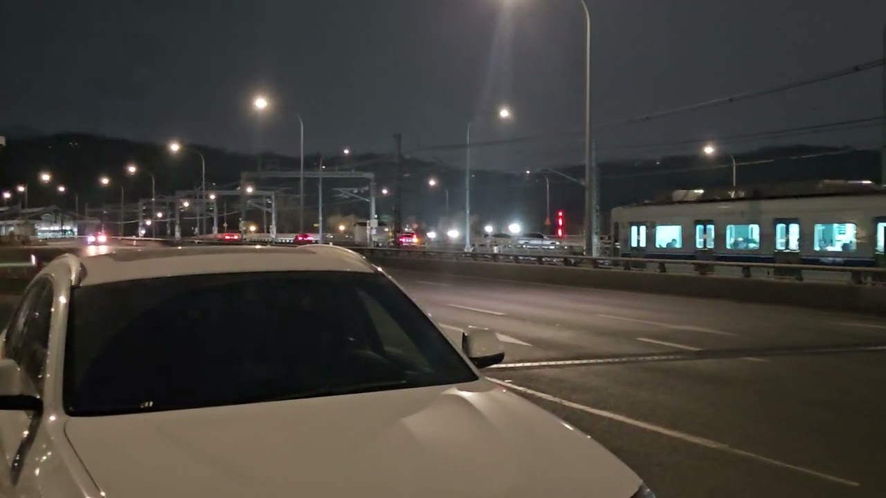 밤에 하는 동작대교 4호선 서울교통공사 우진산전 열차영상 2