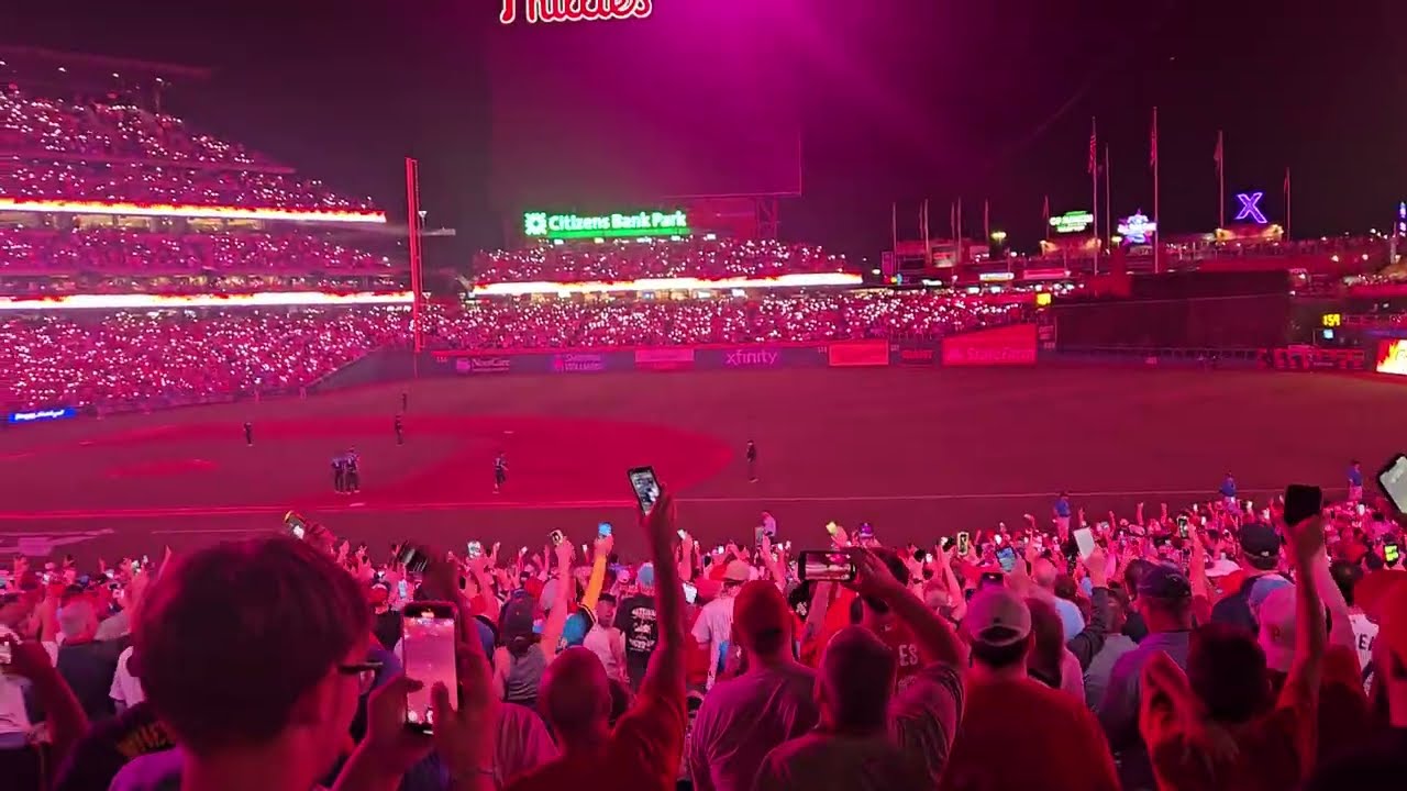 Duran's first entrance to Citizens Bank Park