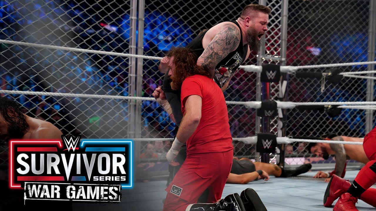 Zayn proves his loyalty with a low blow on Owens: Survivor Series: WarGames (WWE Network Exclusive)
