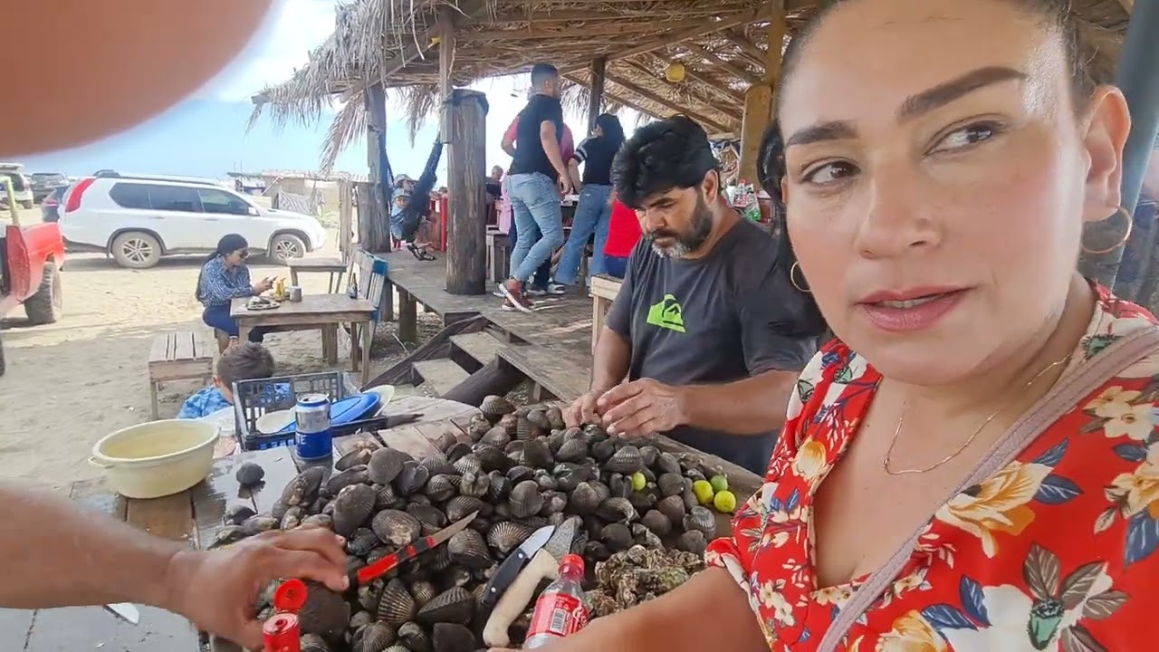 probando la almeja y pata de mula. cual te gusta