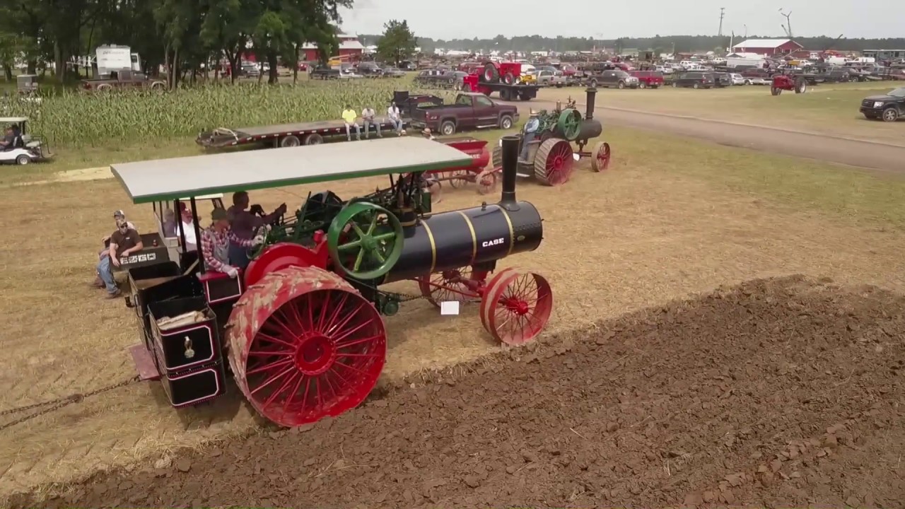 Badger Steam & Gas 2017: 80 hp Case Plowing