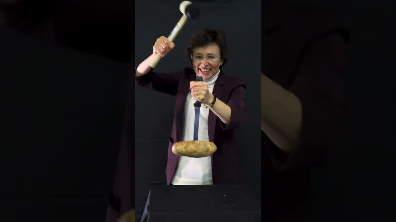 Картошка упадёт, если я ударю по ручке? Вот так!? 🔪🥔👺 #физика #fyp #катушки #шорты #видеошортов