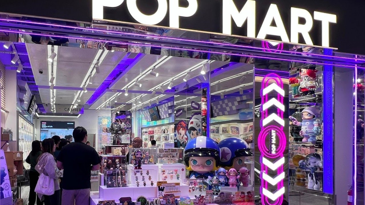 Labubu's gekocht in originele Pop Mart Winkel