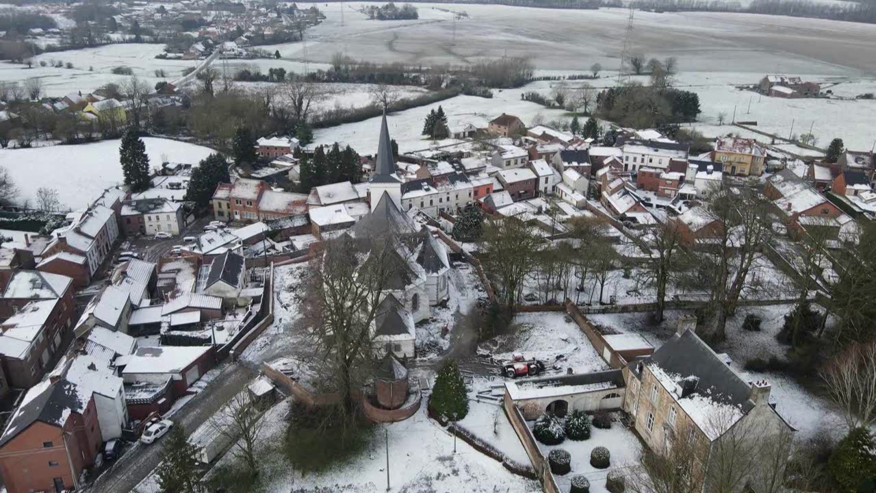 TRAZEGNIES AERIEN