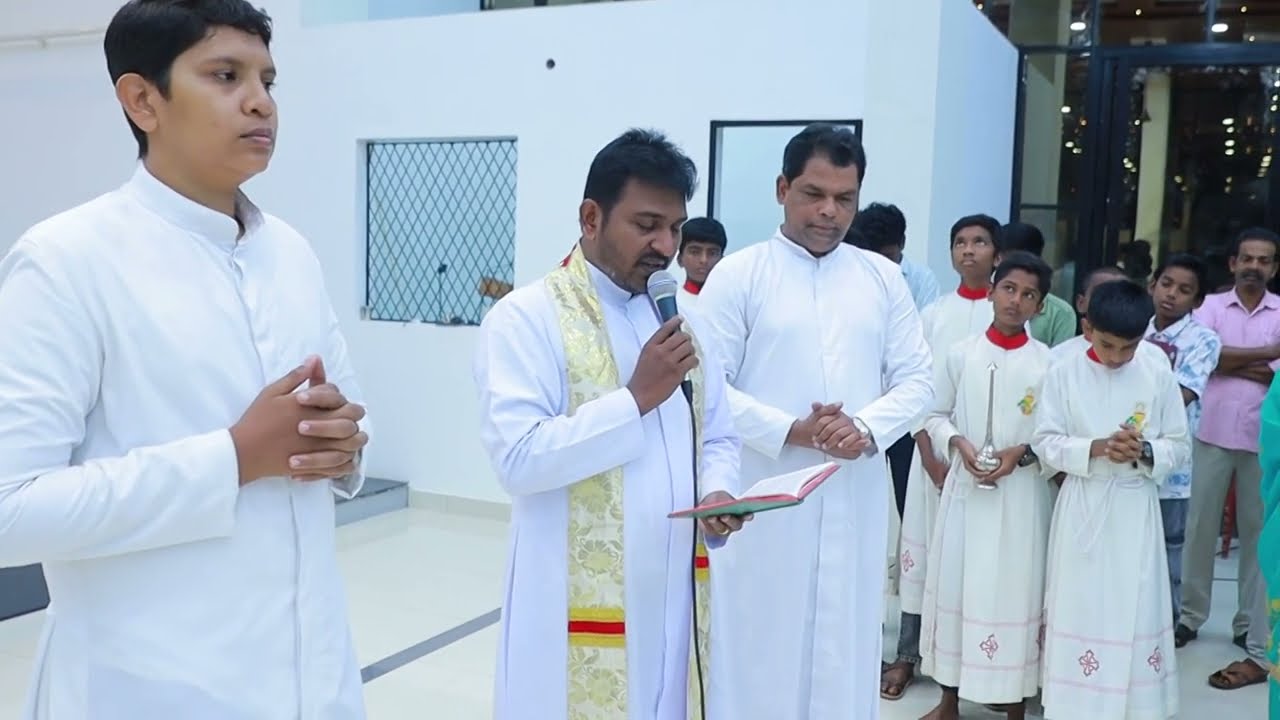 தூய யோசேப்பு கலையரங்கம், முதல் தளம் அர்ச்சிப்பு.