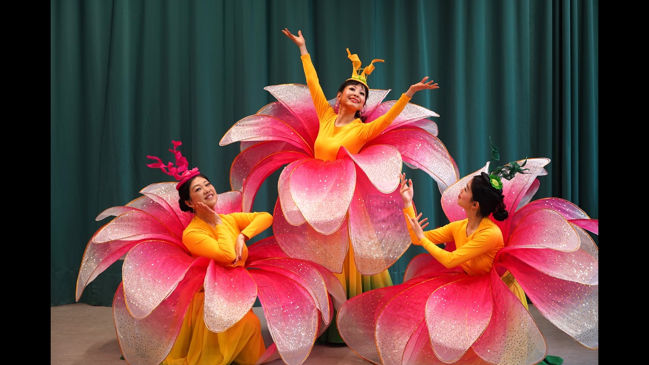 Lotus Erwachen Tanz, múa Sen Hồng Tỉnh Thức, Choreographie Nathaly Trinh, Komponist Loic Rathscheck