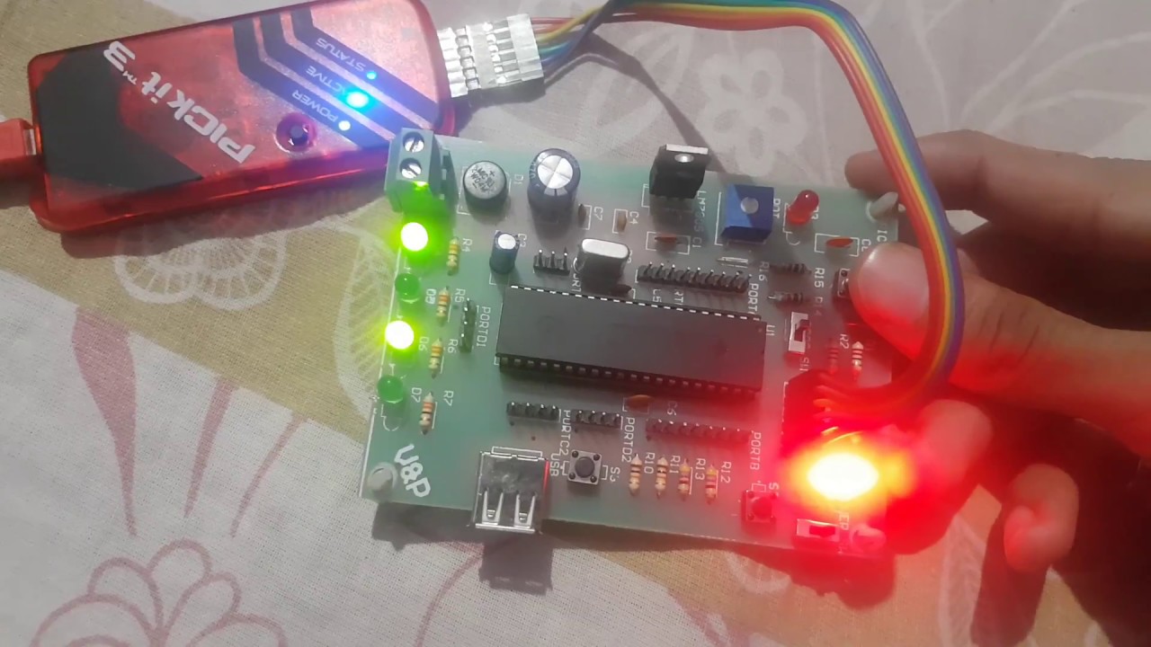 LED Interfacing with PIC Microcontroller | PIC18F452