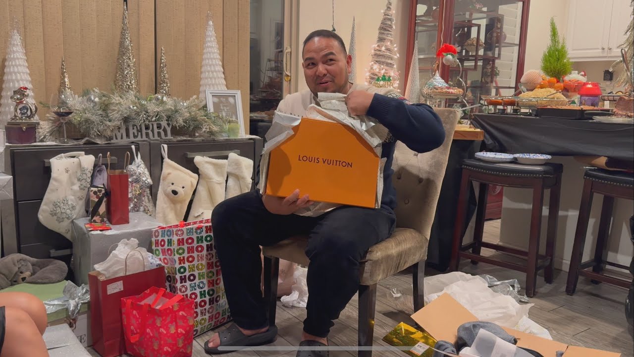 Unexpected Christmas Gifts & Family Moments