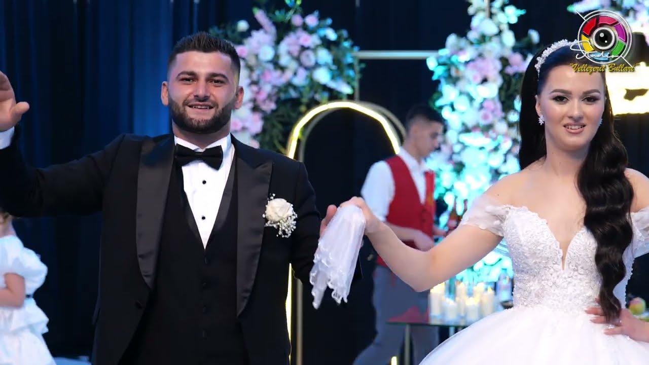FAMILJA HYSA HAP DASMEN🔥-Vallja e Gjyshit(Kokosh Avdiu🎤) // FOTO STUDIO BULLARI// DASMA(GANI&ARJOLA)